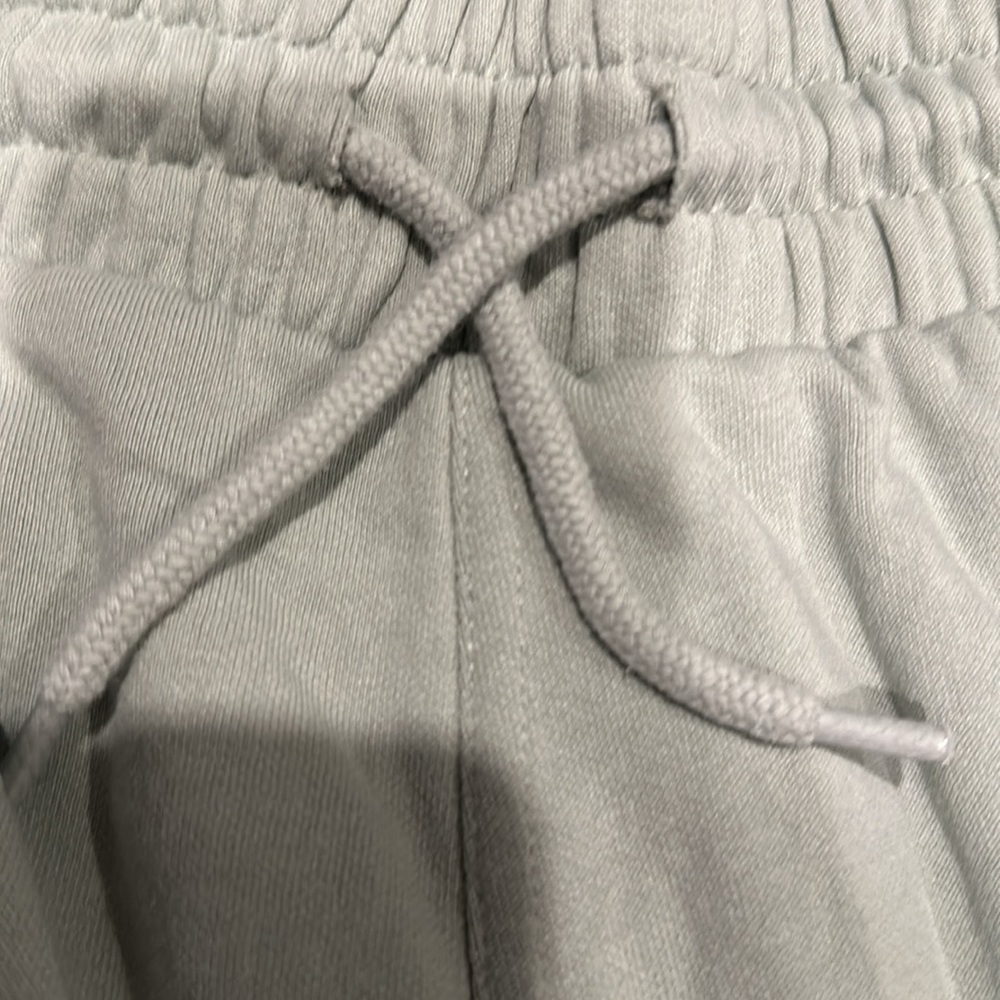 H&M shorts - Picture 2 of 5